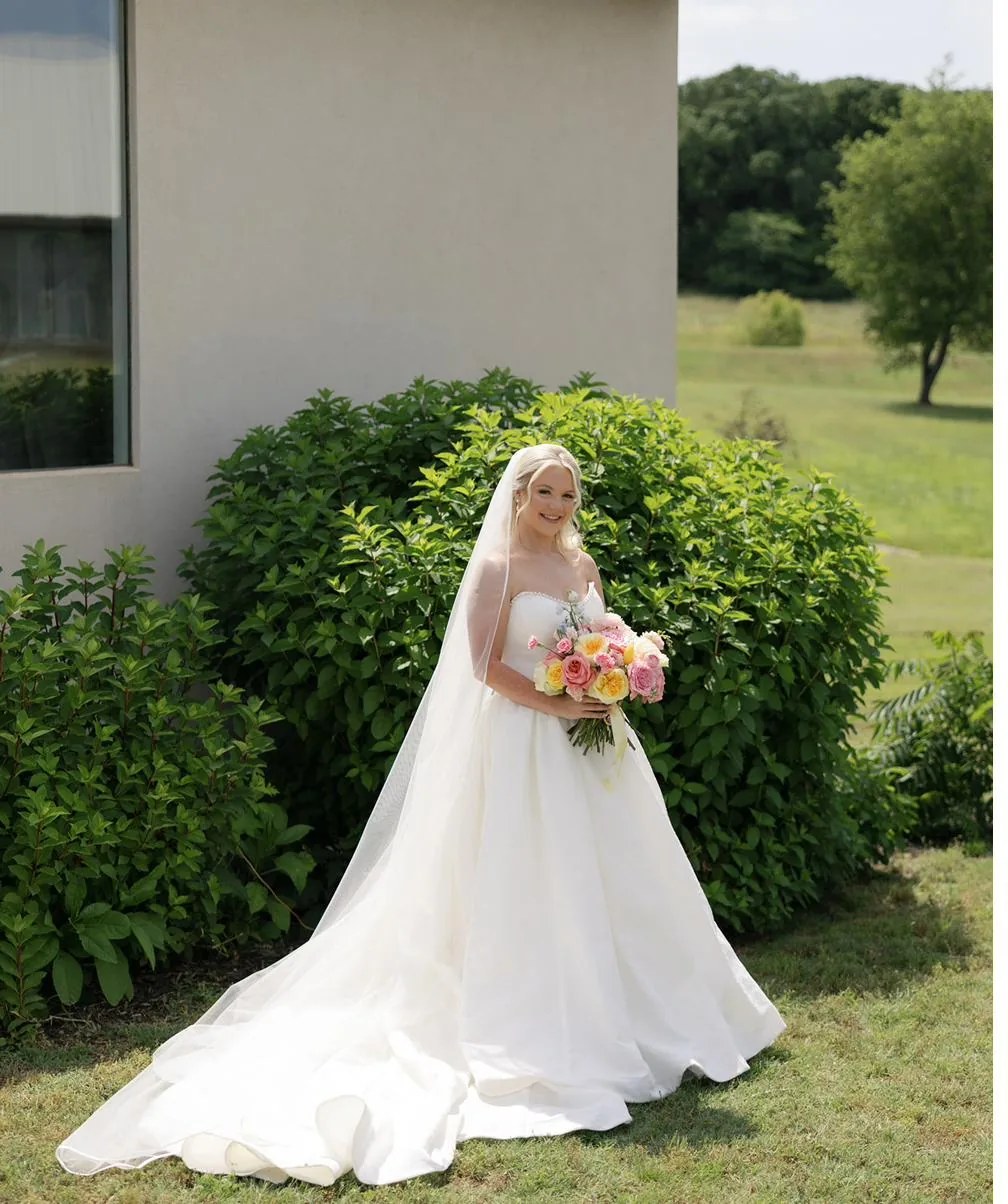 Bridal portrait at Gateley Hill Gardens